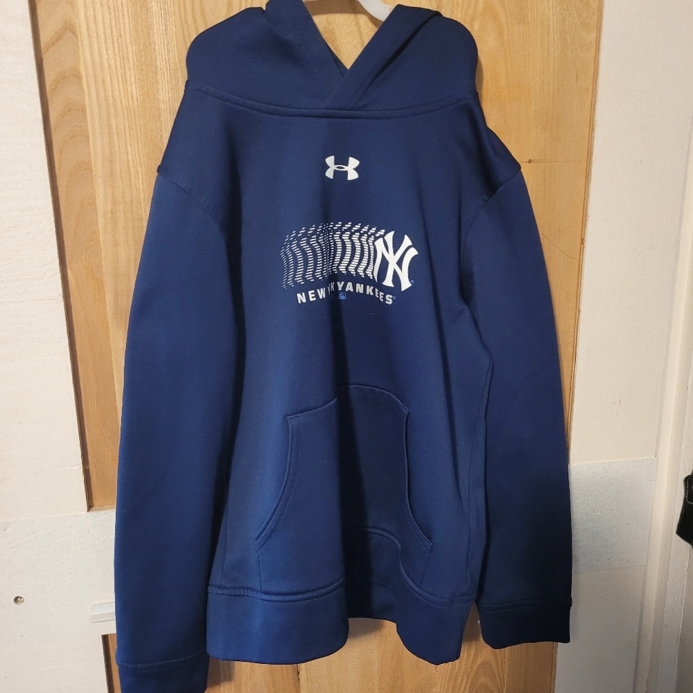 Under armor New York Yankees hoodie boys size youth
